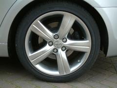 new alloy wheel, on new model GS300SE-L and GS430