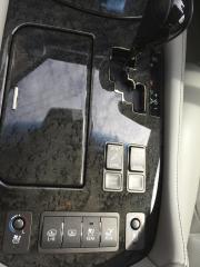Front seat controls